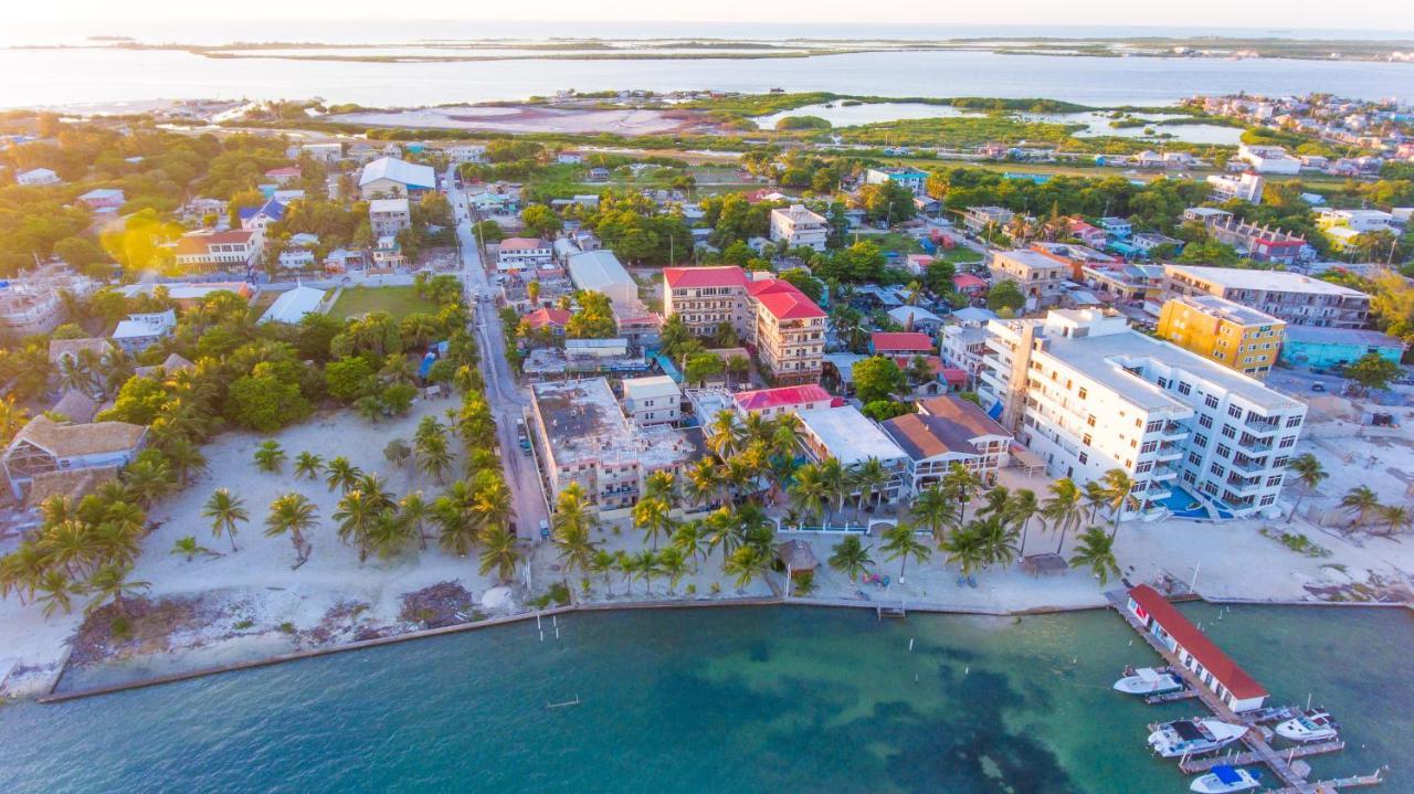 Tropical Palace Hotel San Pedro (Ambergris Caye) Exterior foto