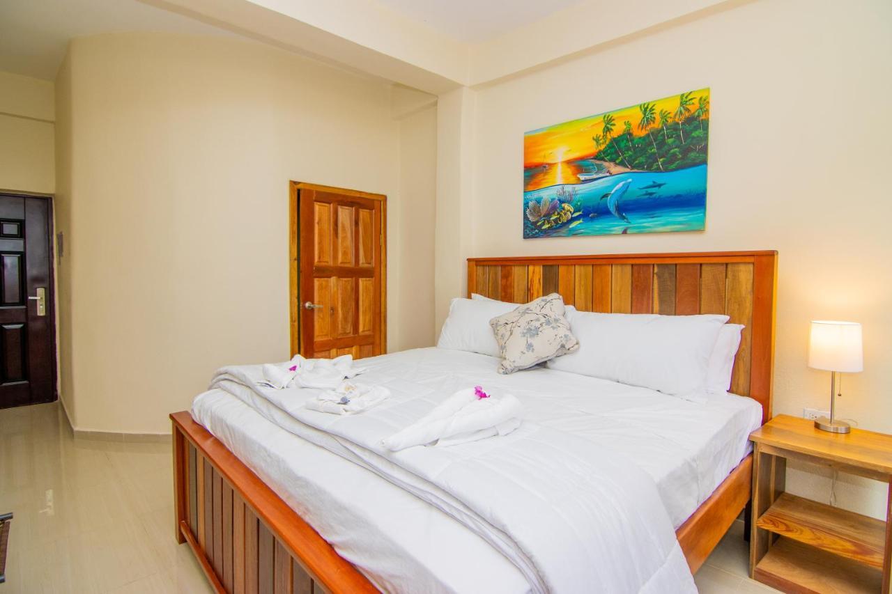 Tropical Palace Hotel San Pedro (Ambergris Caye) Exterior foto