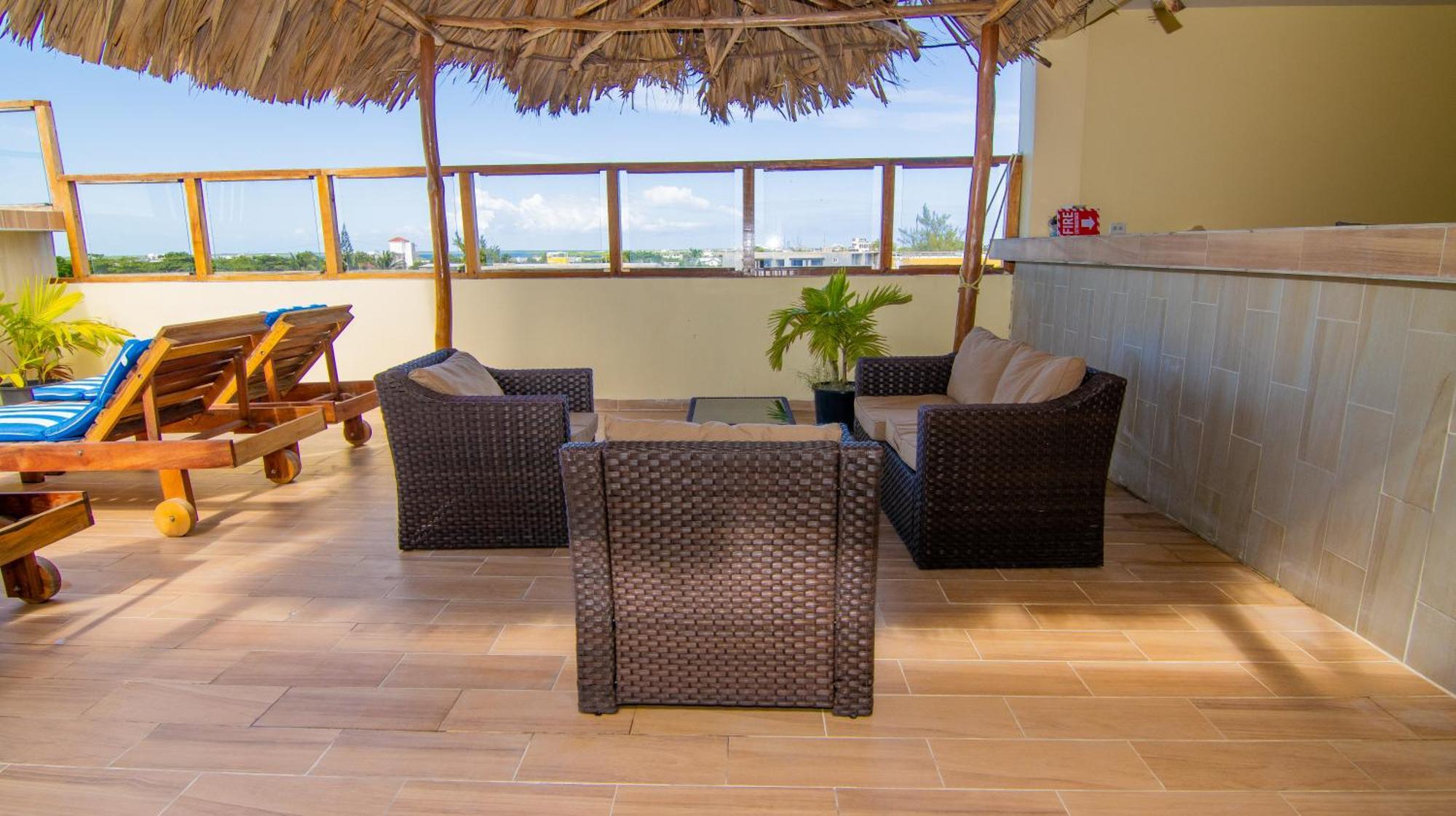 Tropical Palace Hotel San Pedro (Ambergris Caye) Exterior foto