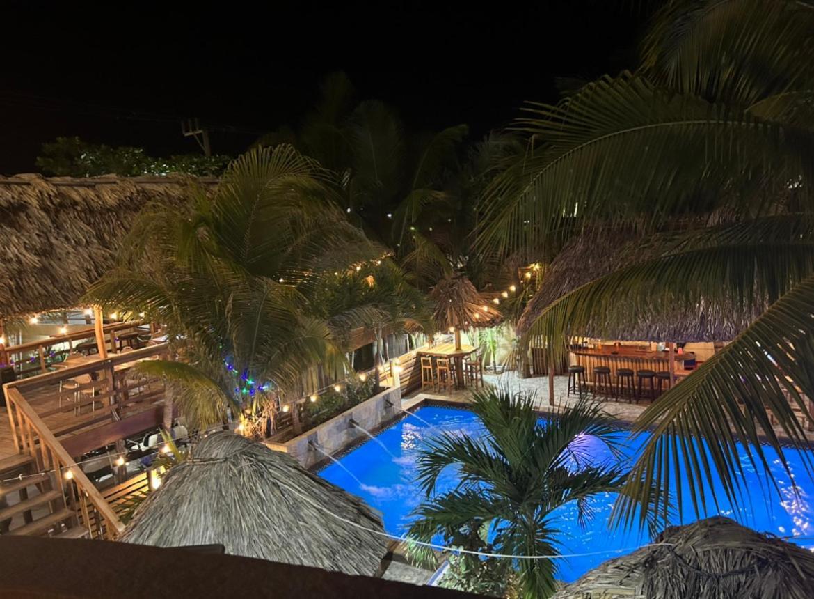 Tropical Palace Hotel San Pedro (Ambergris Caye) Exterior foto